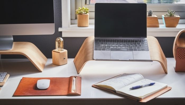 Ergonic desk organization